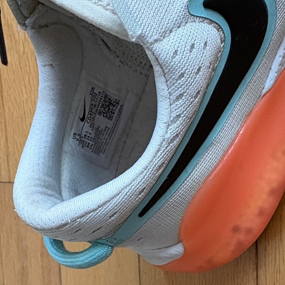 Nike Sneakers - Picture 7 of 7